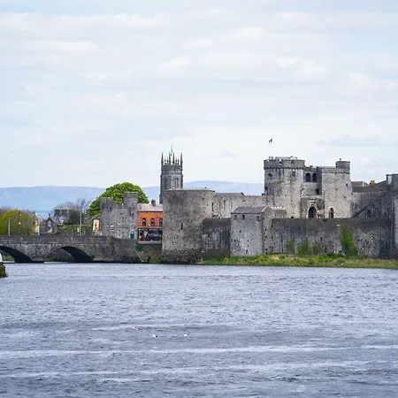 The Quigley Appartement Limerick Junction